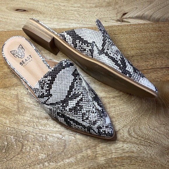 EUC Beast snakeskin mules size 6 - Picture 3 of 6